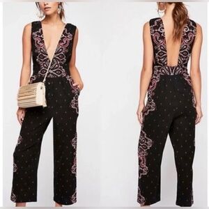 NWT Free People Setting Sun Black Print Deep V-Neck Romper in Size Small A465